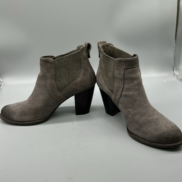 Authentic UGG COBIE 2 Suede Ankle Boot - Picture 10 of 10